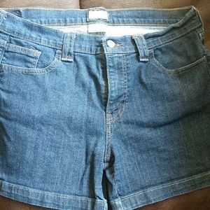 Levi's 515 Shorts